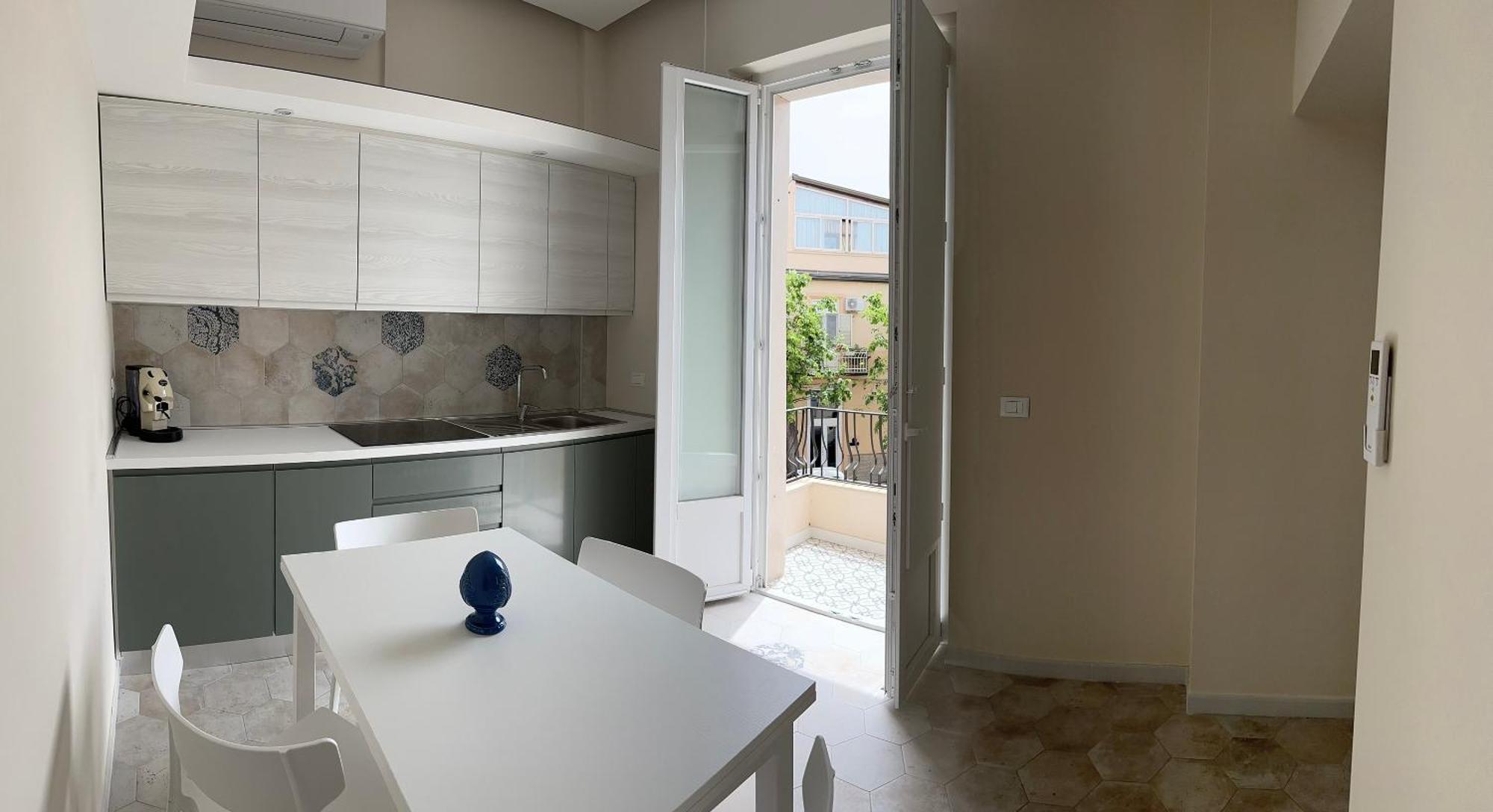 Karol Room&Apartment Тропея Экстерьер фото